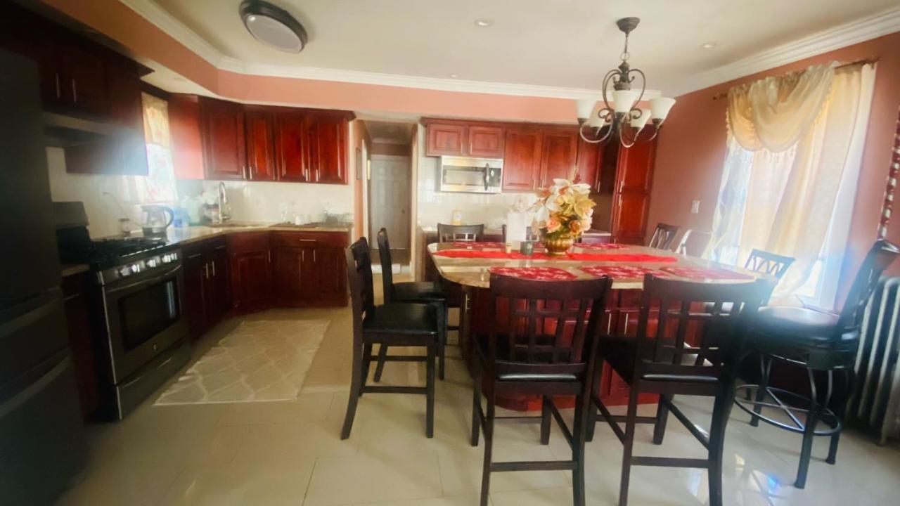 Minutes From Jfk, Beautiful Home With Peaceful, Cosy, Private Room Nowy Jork Zewnętrze zdjęcie