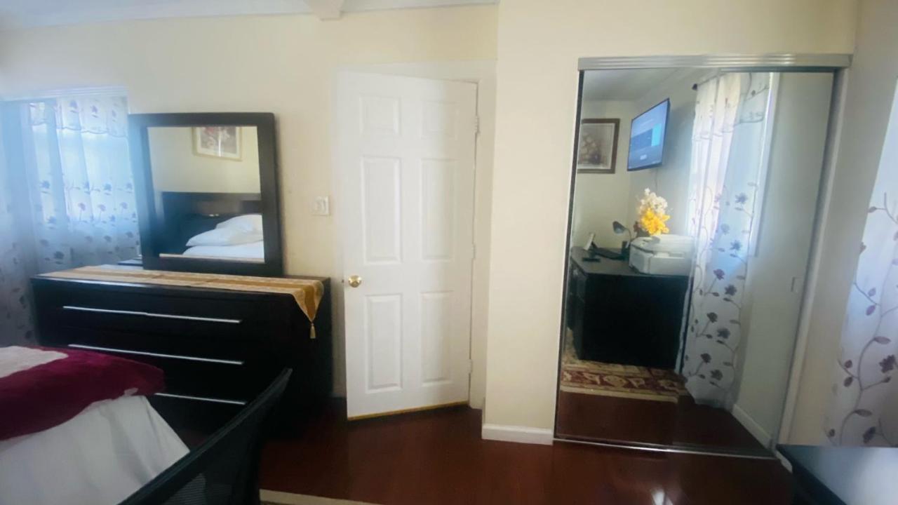 Minutes From Jfk, Beautiful Home With Peaceful, Cosy, Private Room Nowy Jork Zewnętrze zdjęcie